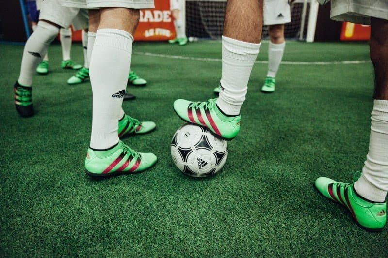Quelles chaussures pour jouer au FOOT5 ?